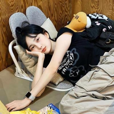 下山后，绝世美女非要拜我为师